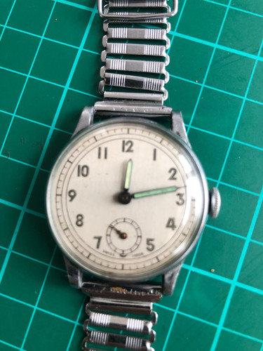 Orologio uomo sembra essere - sembra,